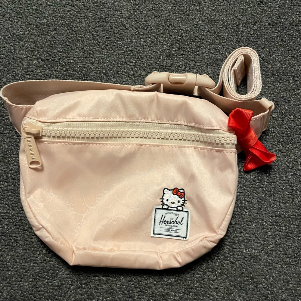 HELLO KITTY x Herschel Supply Co Belt Bag Fanny Pack Adjustable Pink Rose Sanrio